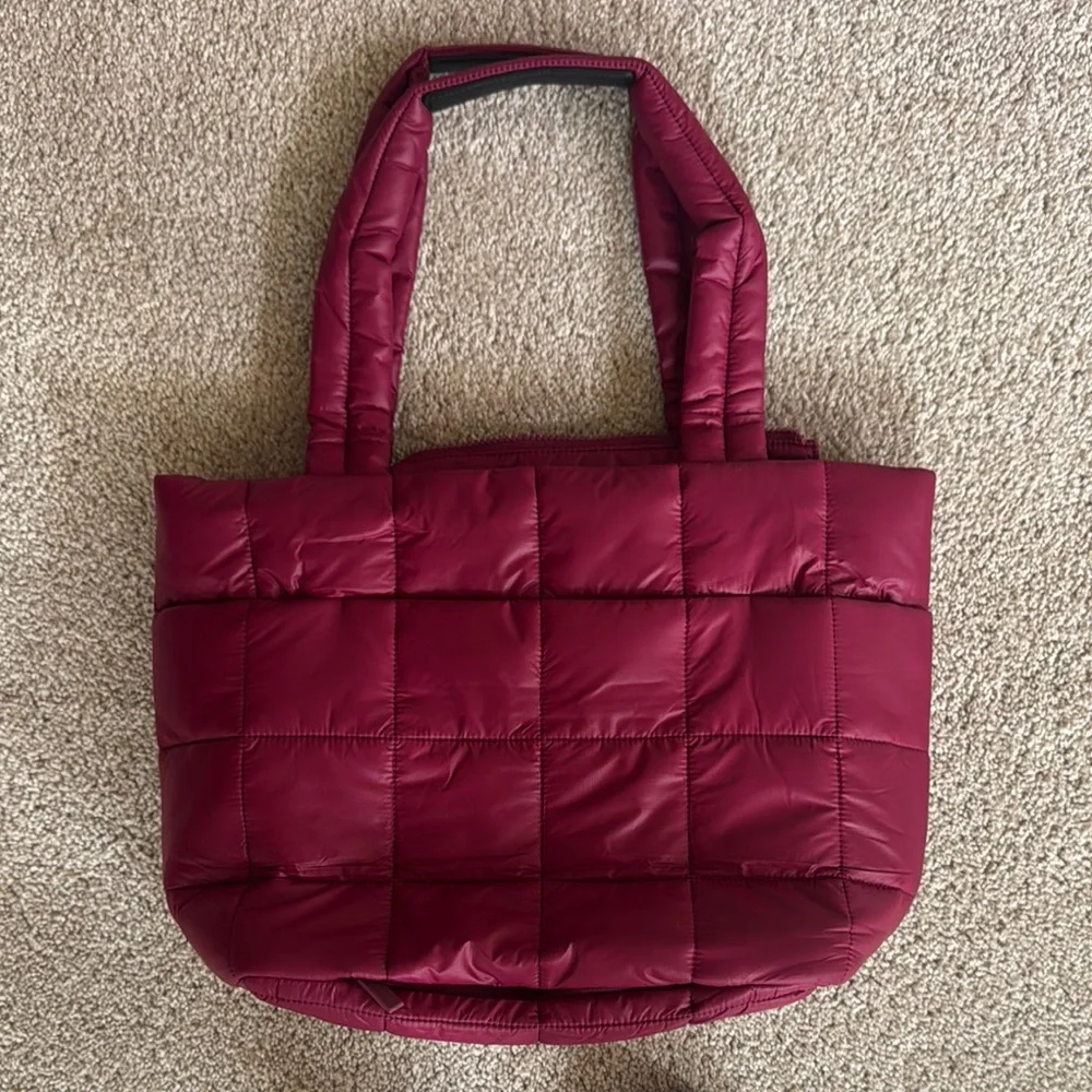 lululemon athletica Quilted Tote Bag, Deep Luxe, 12L - Picture 2 of 8